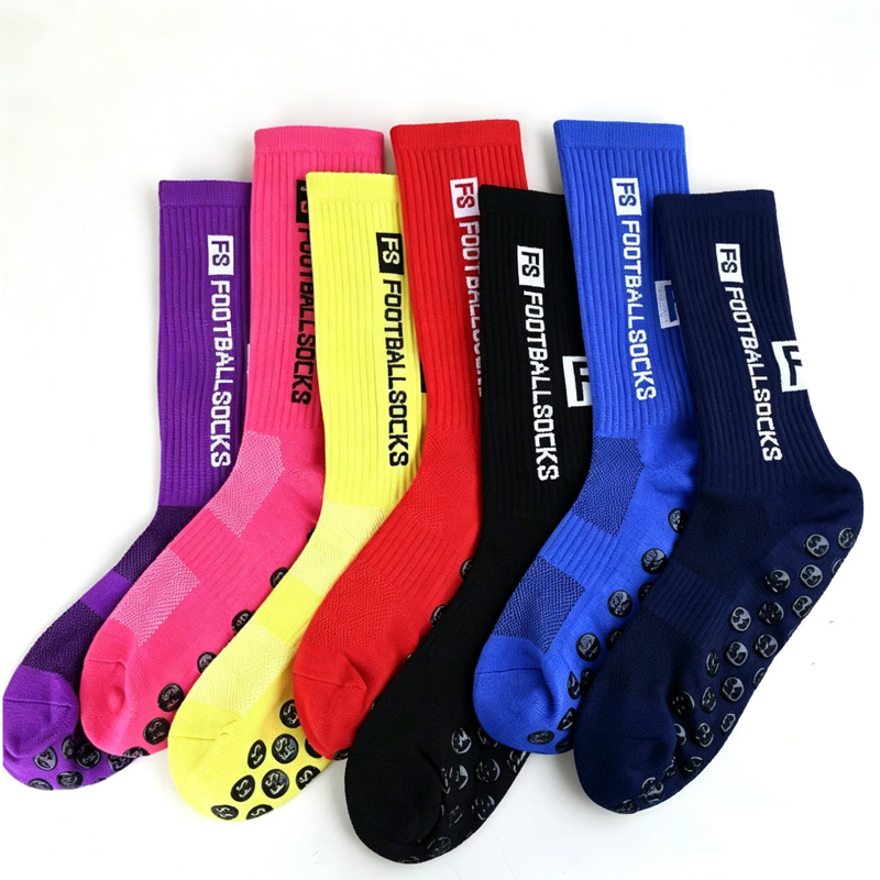 Sports Socks - زوج واحد من جوارب رياضية أنيقة